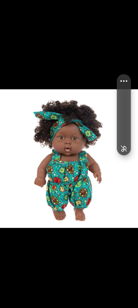 Poupées en tenue africaine