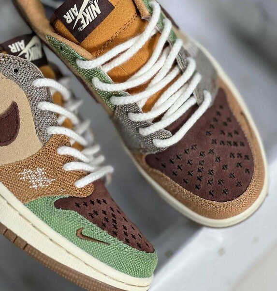 Nike Air Jordan 1 Low Travis Scott