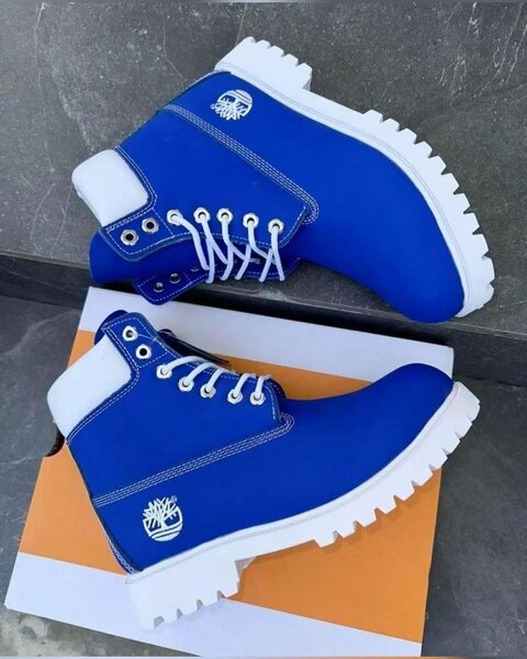 Bottes résistantes en cuir