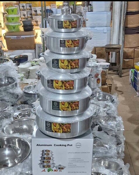 Batterie de cuisine en aluminium