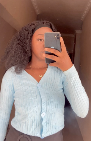  Short knitted Sweater  with buttons in pink  size: S