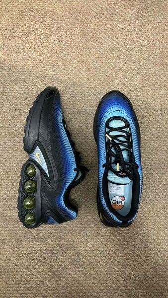 Nike Air Max Future Sneakers