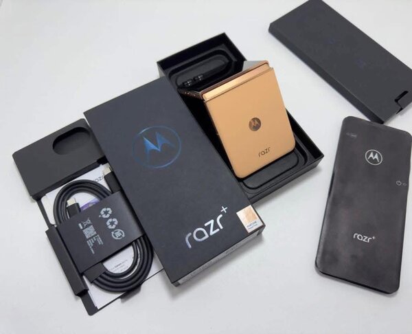 MOTOROLA RAZR 50 ultra