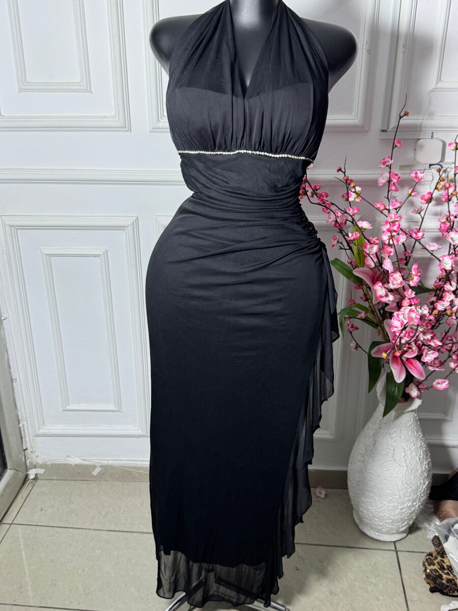 Robe noire élégante soirée