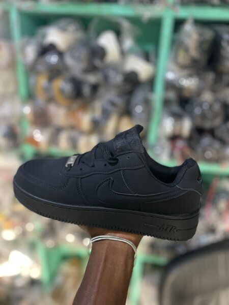 Baskets noires élégantes