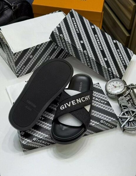 Claquettes Givenchy Homme