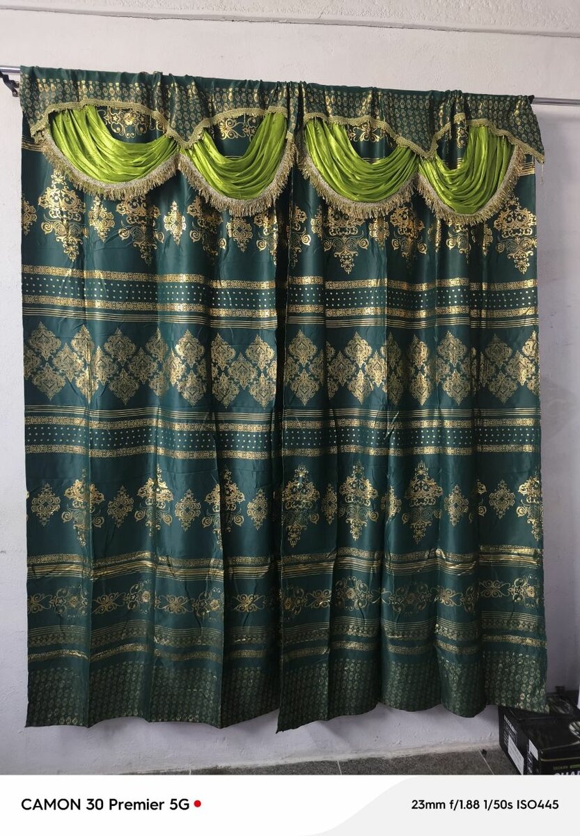 Rideaux élégants brodés