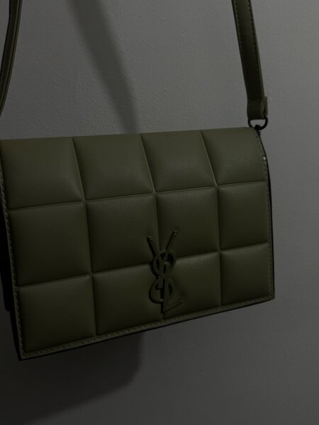 Yves Saint Laurent (YSL)