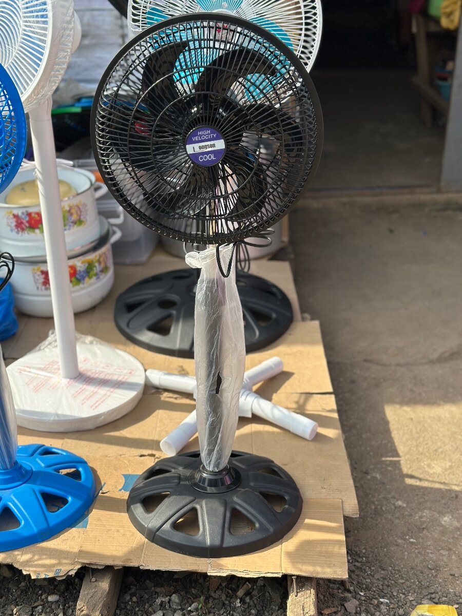 Ventilateur longchant  kirikou noir