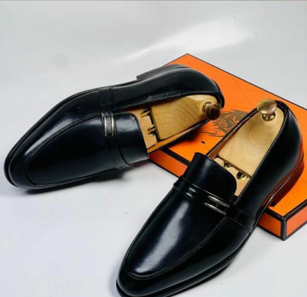 Solid Leather Executive Shoes