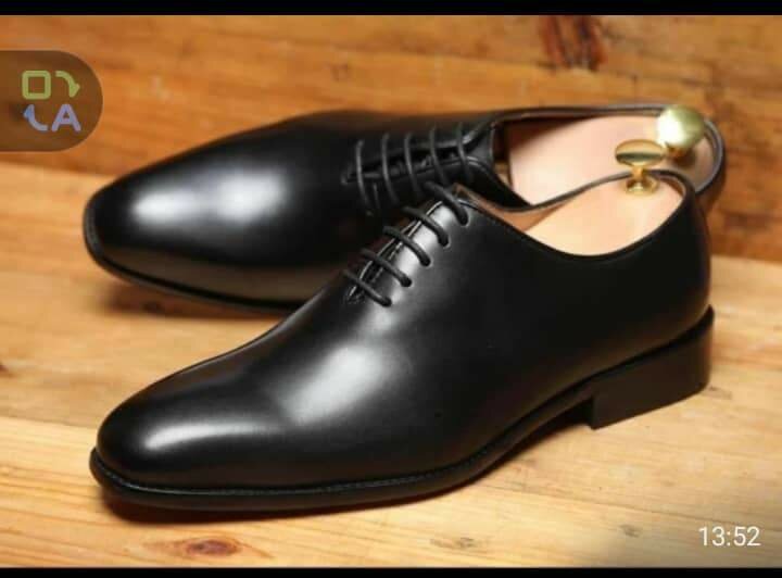 Chaussures habillées en cuir noir