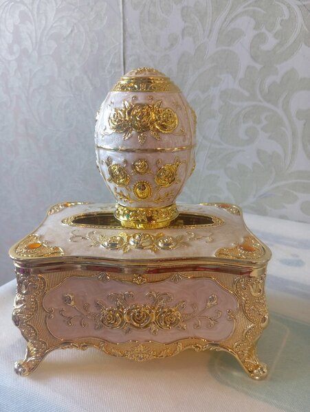 Салфетница и предмет для зубочистки