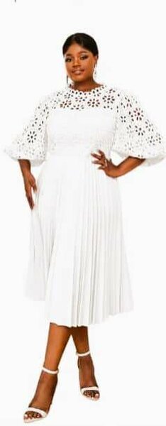 Robe élégante en dentelle