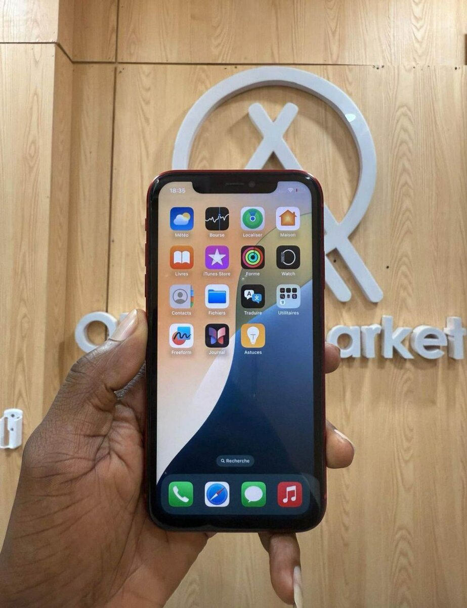 Smartphone Rouge Connecté