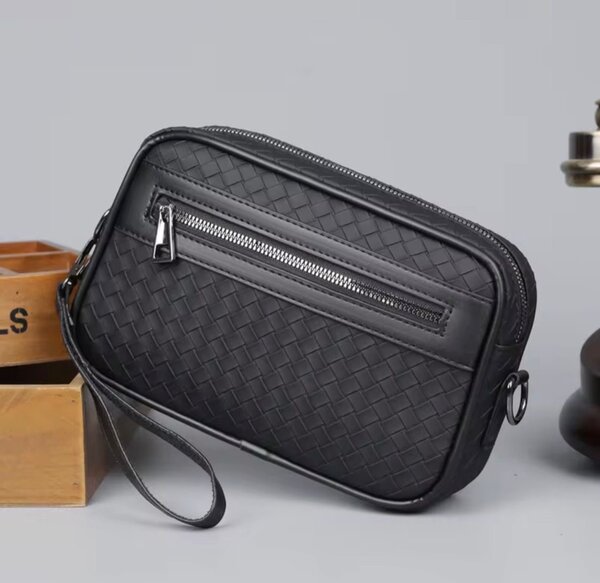 Sac bandoulière en cuir tressé