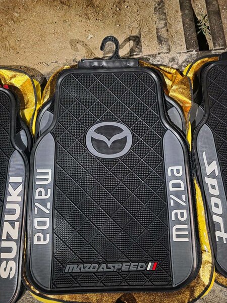 Tapis pour voiture 5 pièces