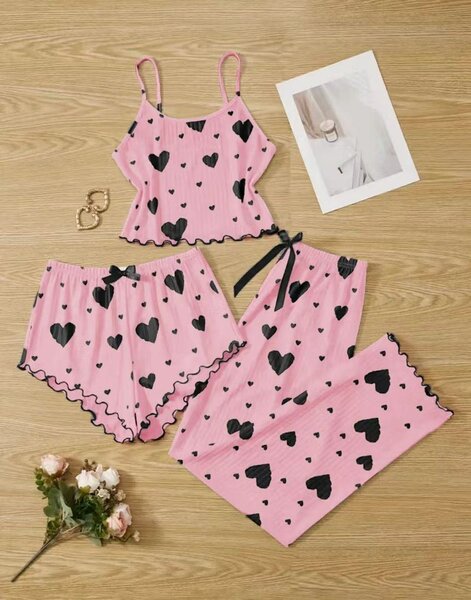 Pyjama d'été à cœurs