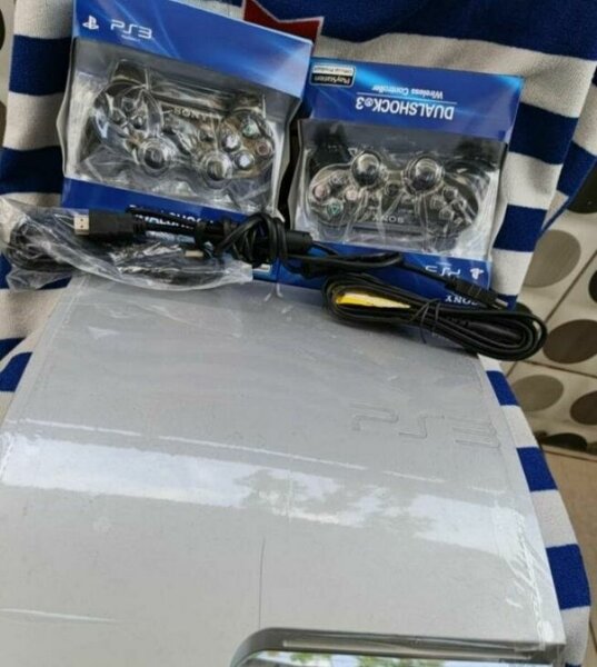Console PS3 avec Manettes Sony