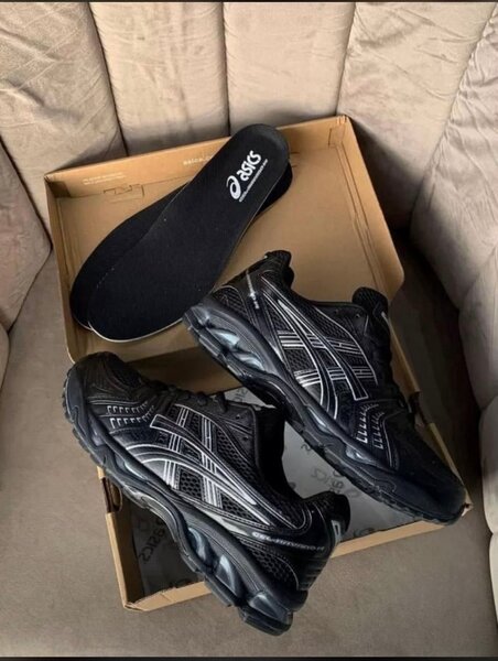 Chaussures de course Asics homme