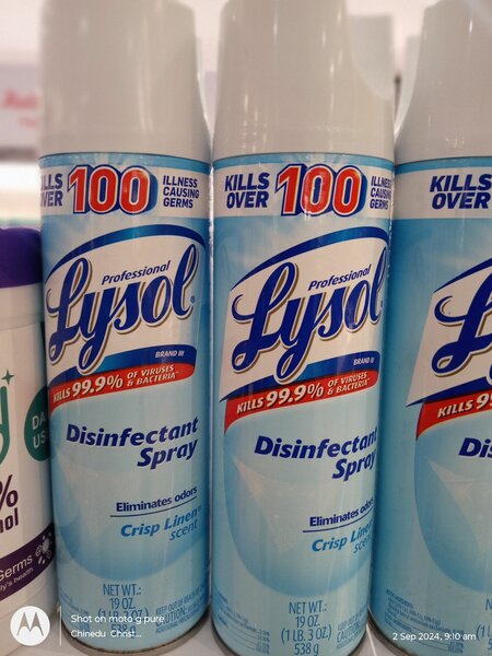 LYSOL DISINFECTANT SPRAY