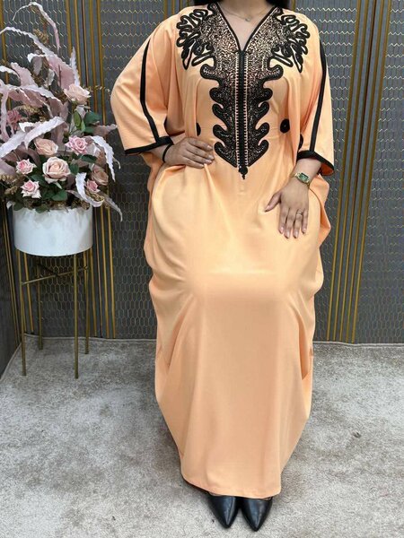 Robe Caftan Élégant Brodé