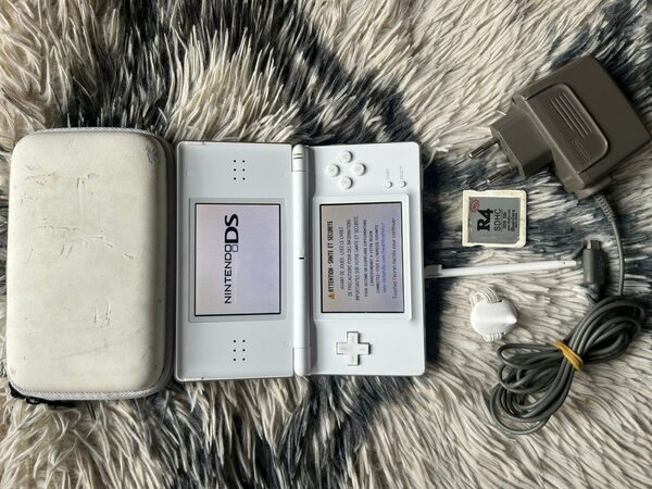 Nintendo DS LITE