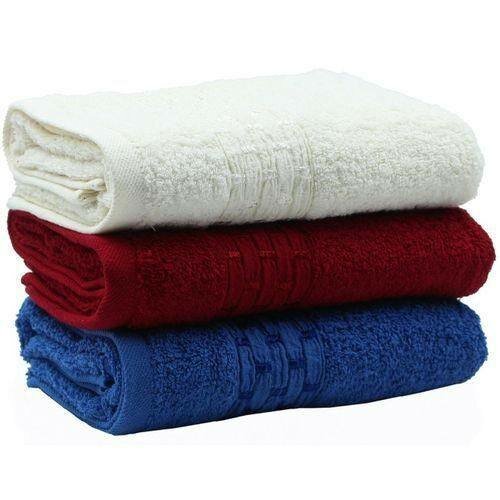 Lot De trois Grandes Serviettes De Bain Blanc ,bleu et rouge