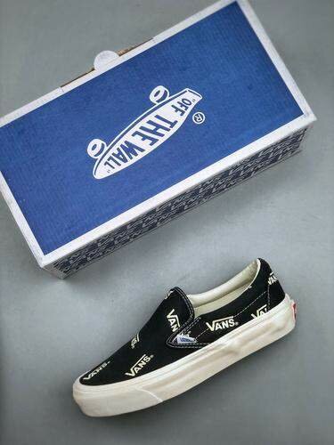 Vans Classic Slip-On Sneakers