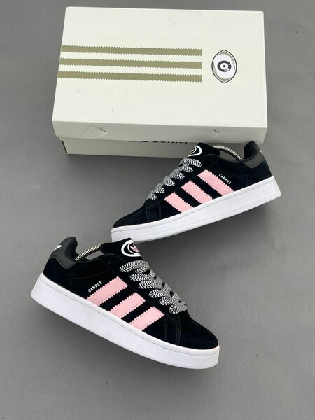 Baskets tendance noires et roses