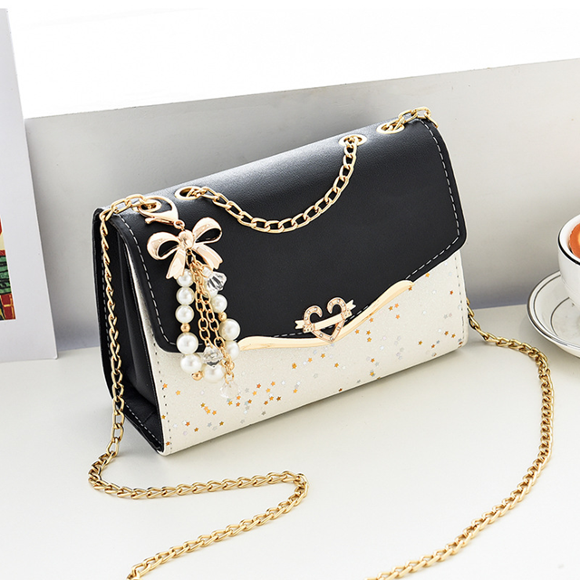 Elegant Pearl Chain Handbag