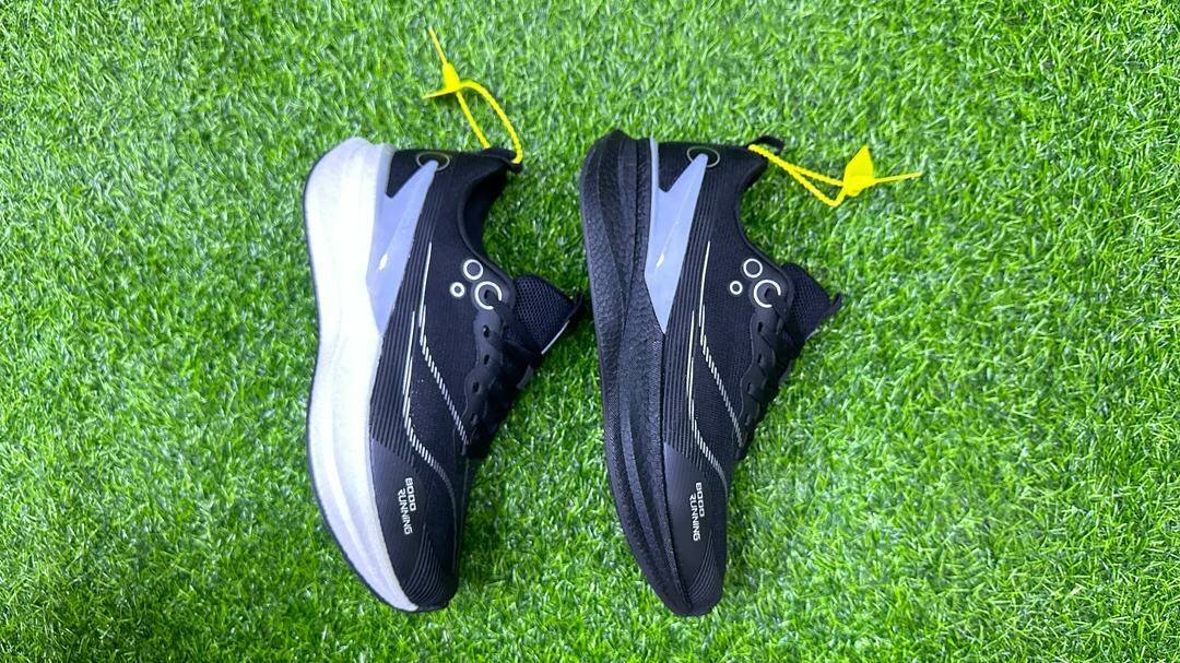 Мужские кроссовки