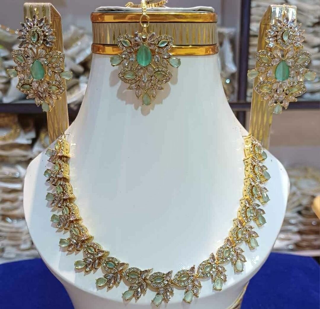 Zircon jewellery set