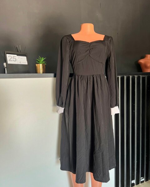  women's beautiful dress 