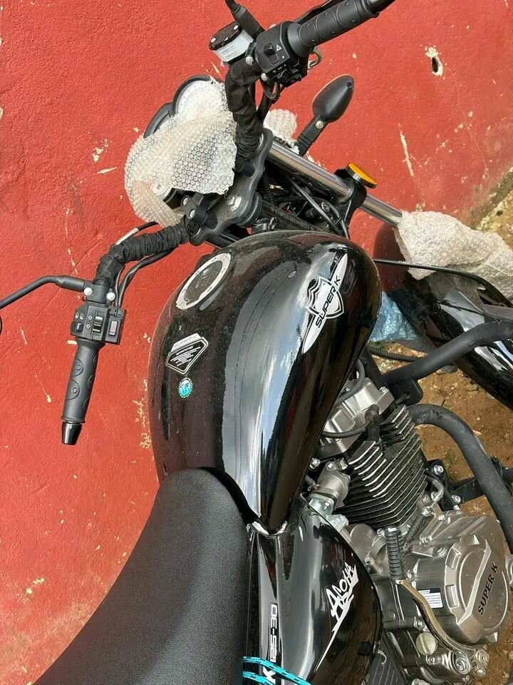 Moto Noir Super K