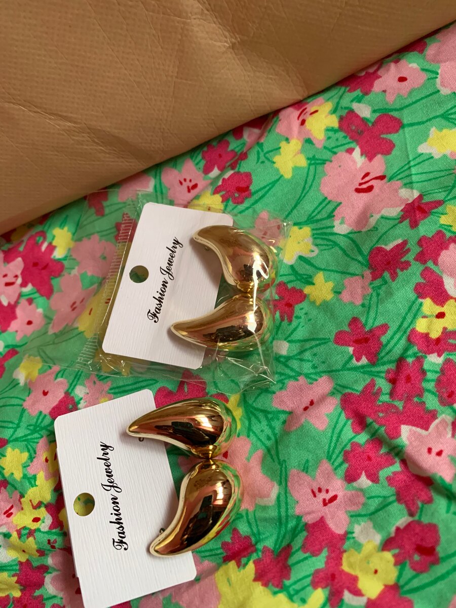 Boucles d'oreilles goutte dorée