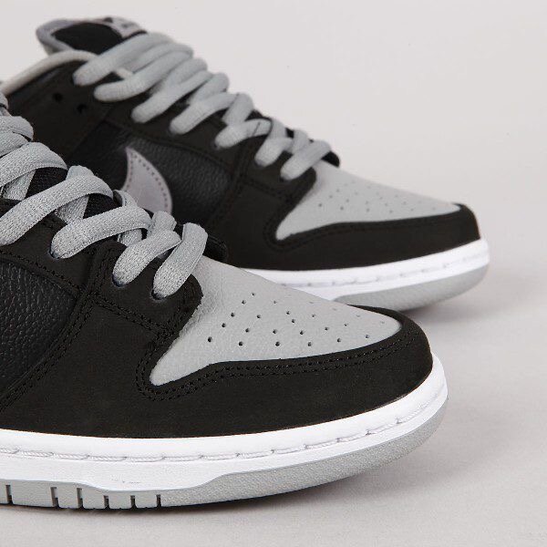 Baskets Noires et Grises