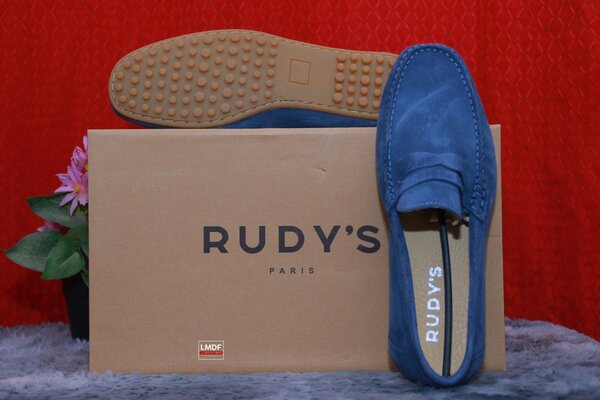 Mocassins Rudys en cuir bleu jean.