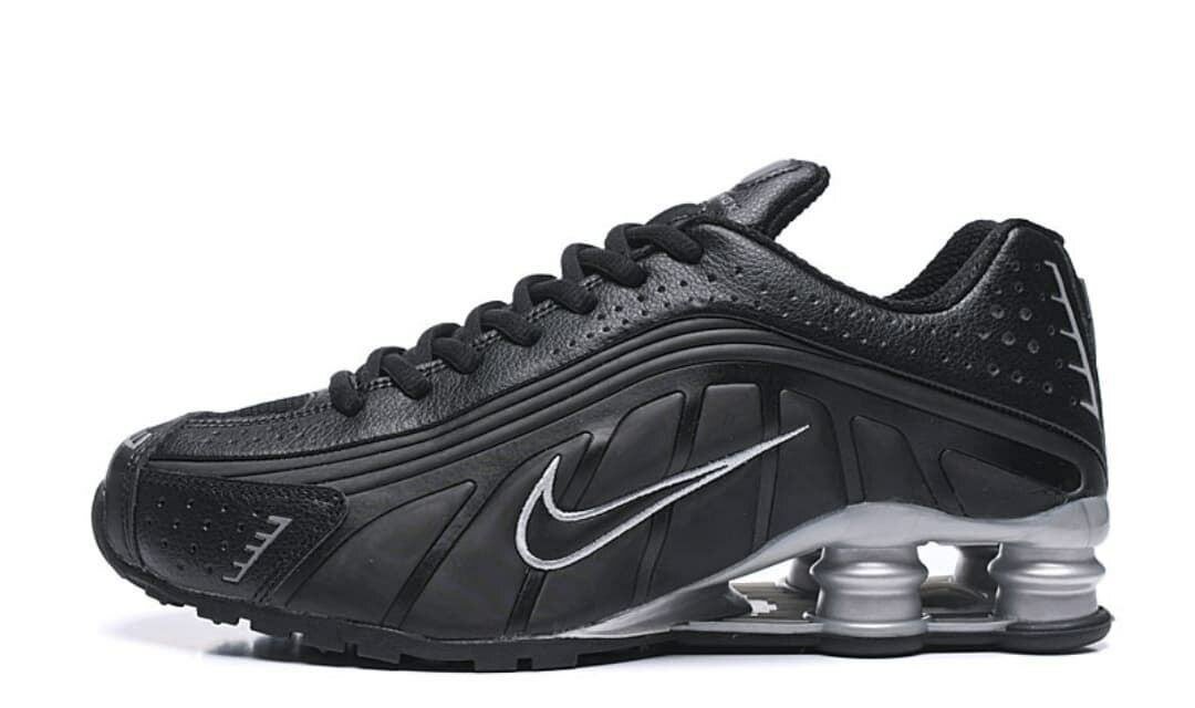 Nike Shox R4