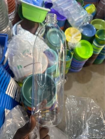 Bouteille transparente de 1,5L