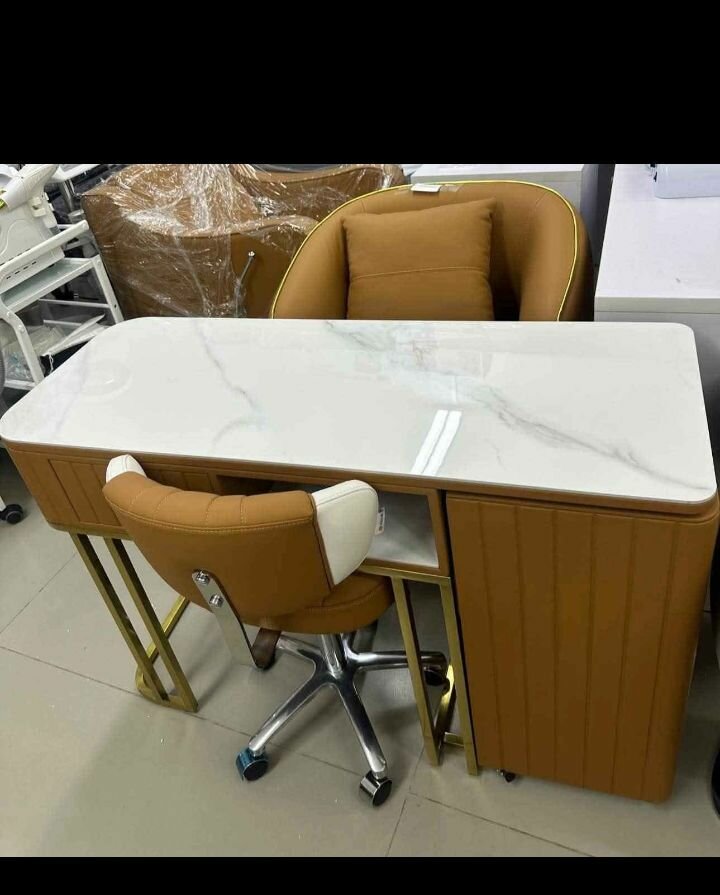 Bureau de manucure luxe