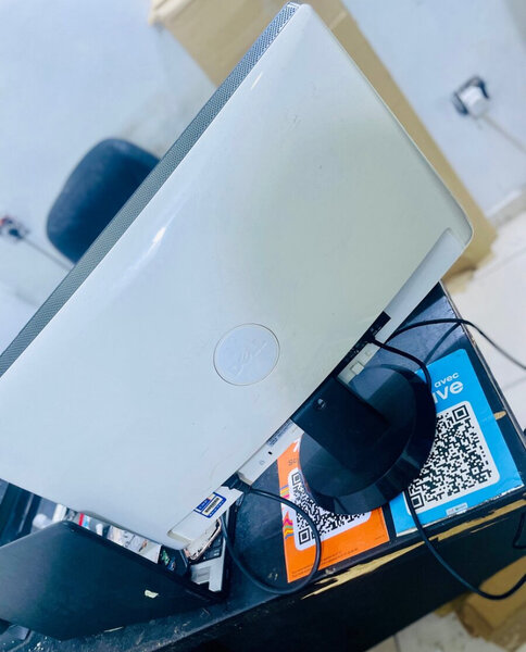 Moniteur Dell UltraSharp Full HD