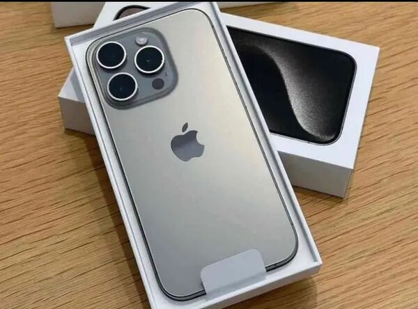 iPhone 15 pro mx 256 Go Argent