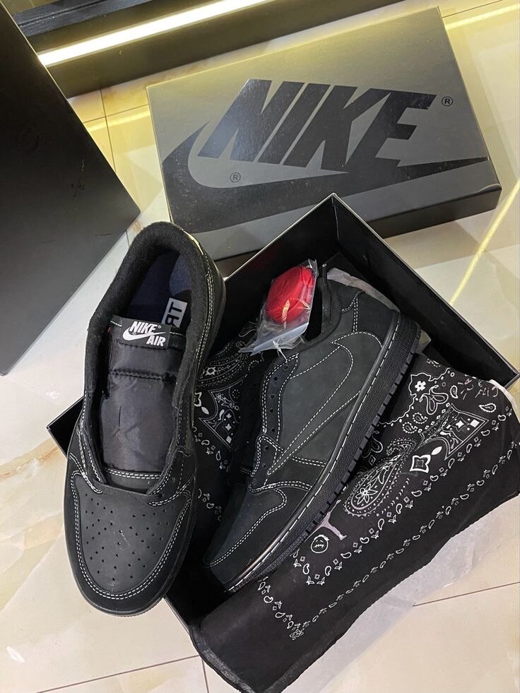 Jordan 1s x Travis Scott Black Phantom