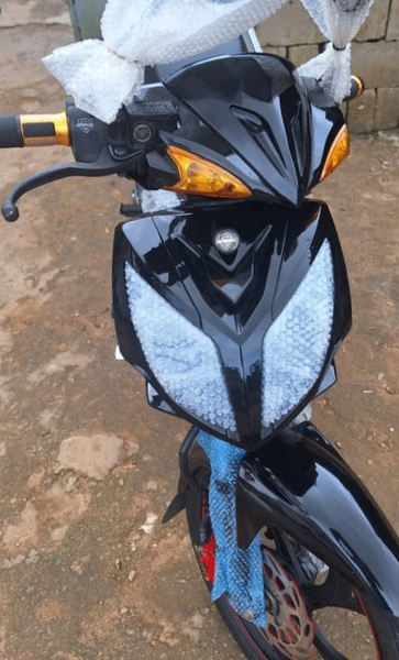 Carénage avant de moto élégant