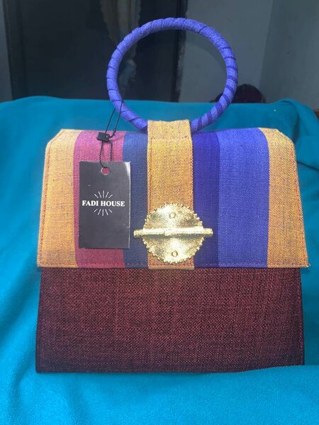 Sac à main en tissu coloré
