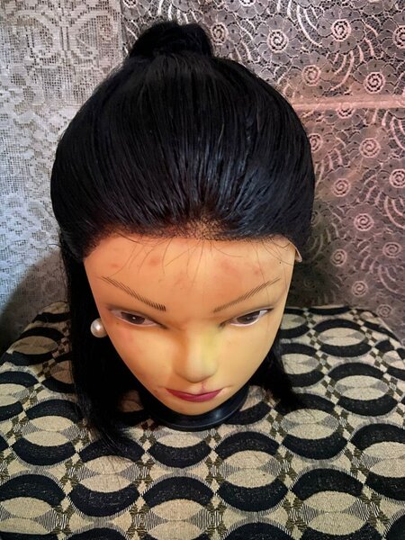 Perruque naturelle noire