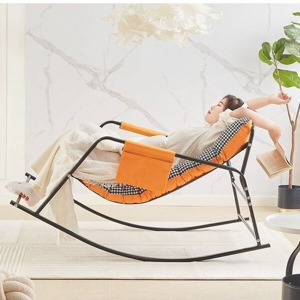 Fauteuil à bascule design