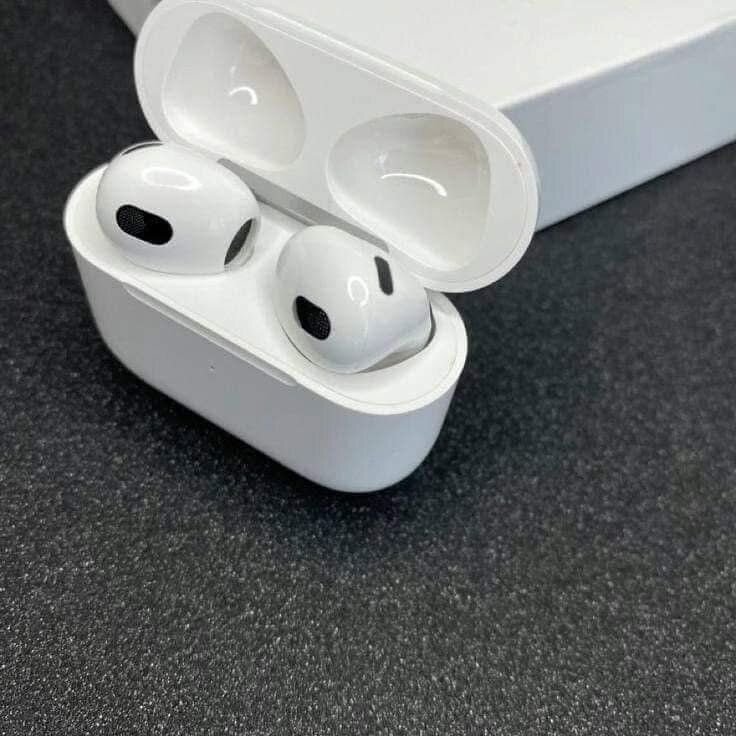 AirPod 4