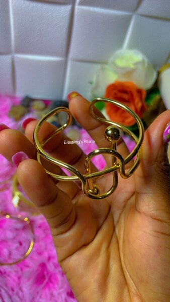 Bracelets dorés mode élégante