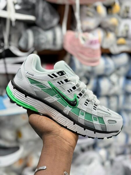 Chaussures de sport stylées